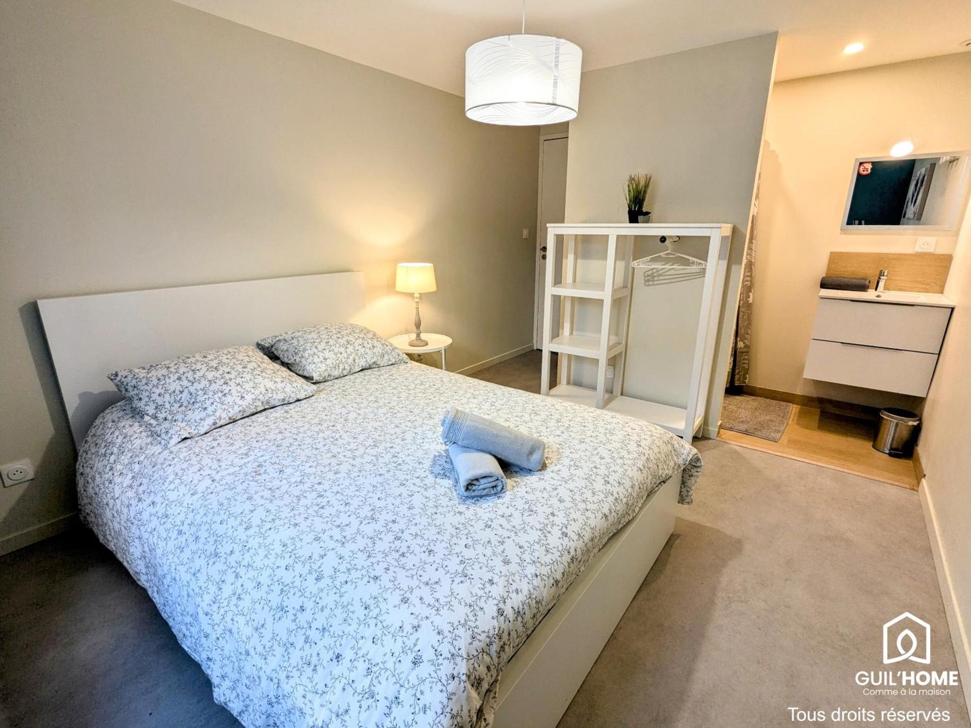 Apartamento Le Bourgogne - Privees Cosy Et Renovees Avec Douche - Centre Historique Orléans